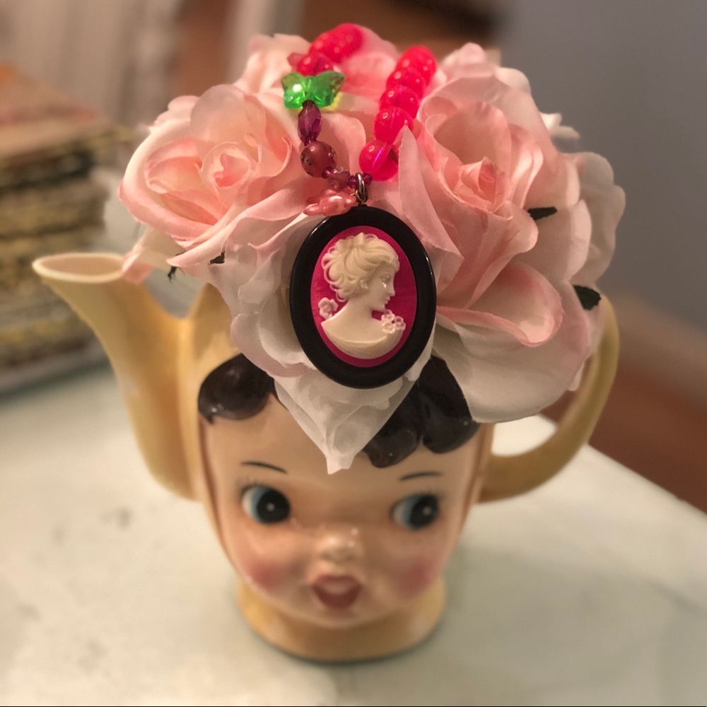 Toddler Tarina Tarantino cameo necklace